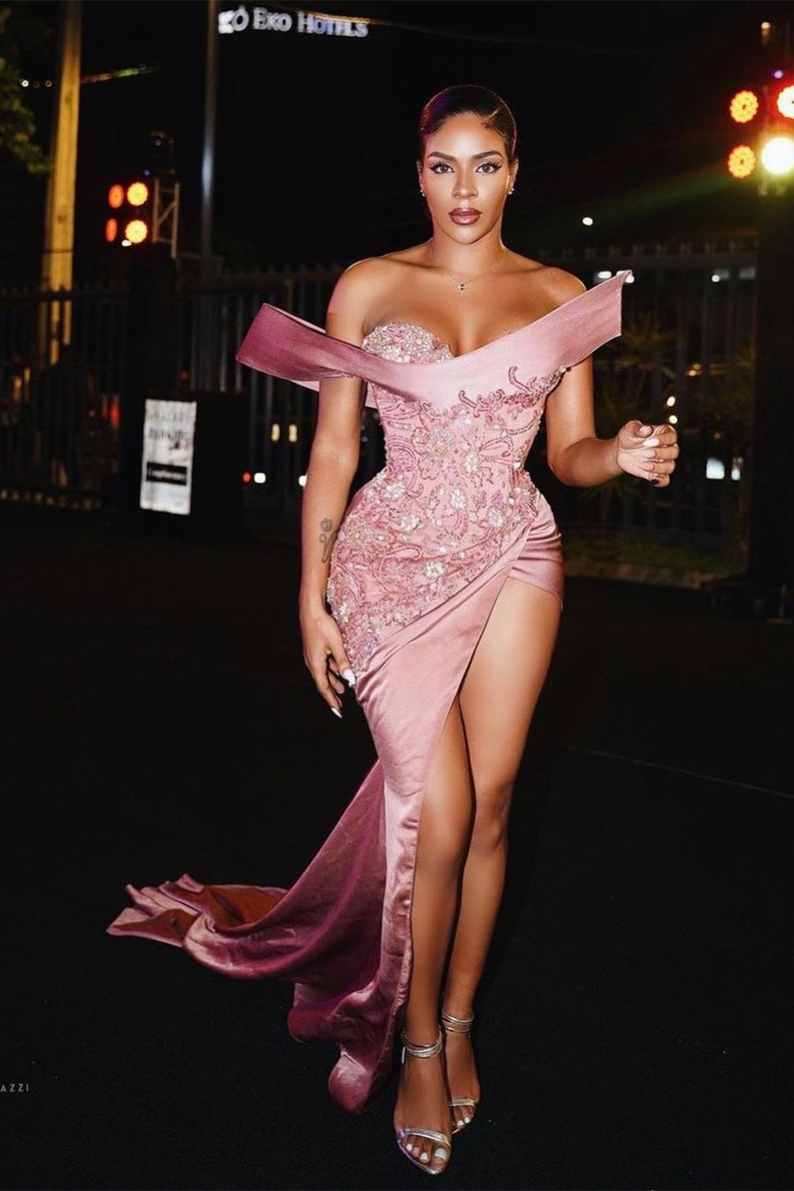 Abito da sera lungo rosa a sirena, sexy, senza maniche, con perline e spacco