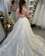 Abito da sposa bianco a linea ad A con spalline sottili e senza maniche in tulle con pizzo