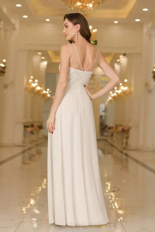 Vestido de noite elegante em chiffon sem mangas com decote redondo e apliques de renda para dama de honor