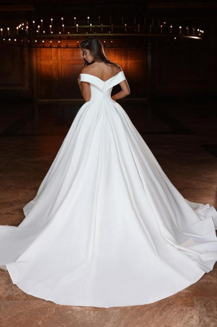 Vestido de Noiva Elegante em Cetim, Comprido, Corte em A, Ombros Descobertos e Decote em V