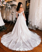 Robe de mariée élégante longue en ligne A, sans manches, à bretelles, en dentelle, avec fente
