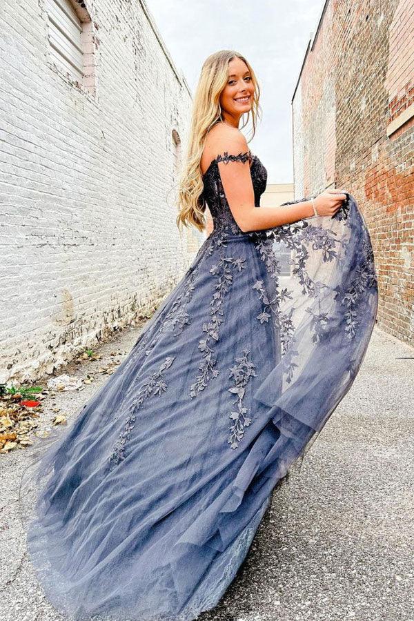 Vestido longo de baile elegante em linha A com decote coração, tule e renda, ombros descobertos