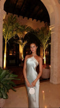 Vestido de Festa Elegante de Cetim com Renda e Alças ao Pescoço Y8169