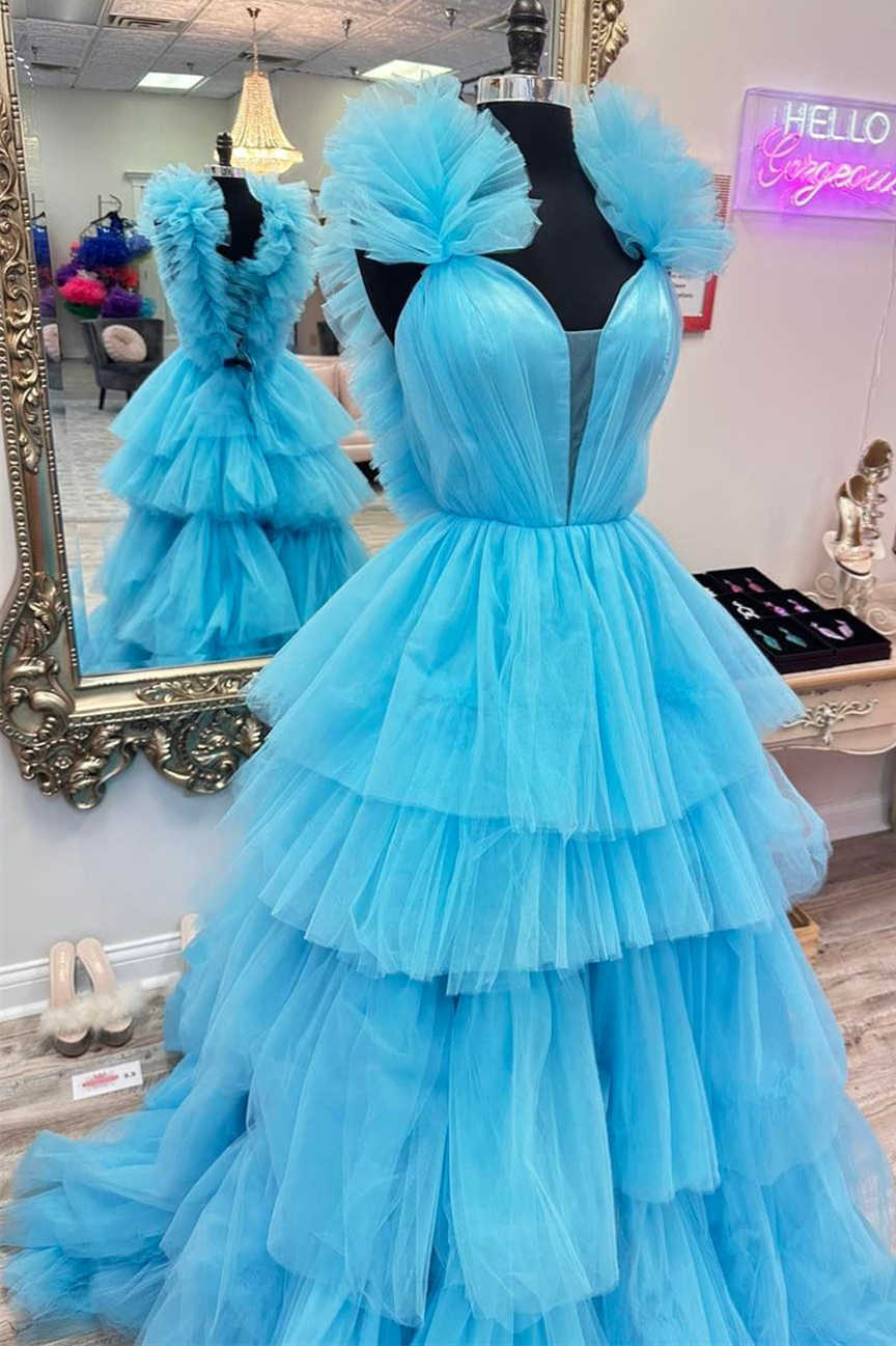 Vestido de Baile Azul Claro com Alças de Folhos e Saia em Camadas em Linha A
