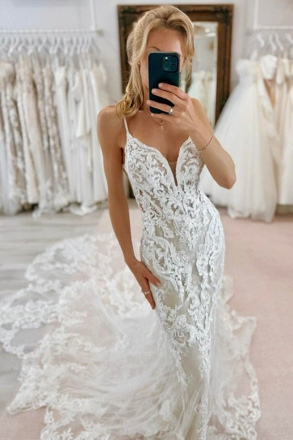 Abito da sposa bianco favoloso con spalline sottili, senza maniche, in tulle e pizzo, con applicazioni e strascico