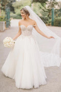 Robes de mariée en tulle à ligne A et décolleté cœur avec perles Fairy