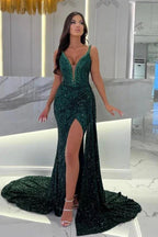 Vestidos de Festa Compridos Verde Escuro com Alças, Decote Coração, Corte Reto, Fenda Frontal e Lantejoulas