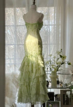 Vestido de Baile Longo Verde Esmeralda com Decote Coração, Camadas de Chiffon e Contas Y8558