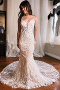 Glamorous Long Mermaid Dress With V Neck Sleeveless Backless Lace Detailing
