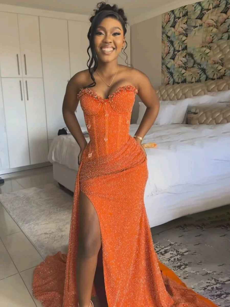 Vestido de baile longo de lantejoulas sereia sem alças com glitter e racha