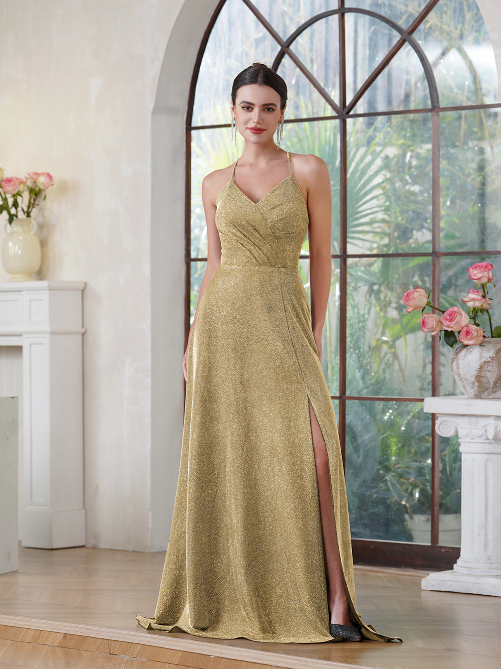 Vestido de Festa Elegante Longo em Linha A com Decote em V, Alças ao Pescoço, Seda Brilhante, Fenda Lateral e Bolso