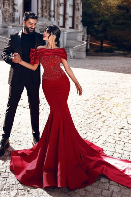 Superbes robes de bal longues rouges sirène à paillettes et perles, épaules dénudées, avec dentelle