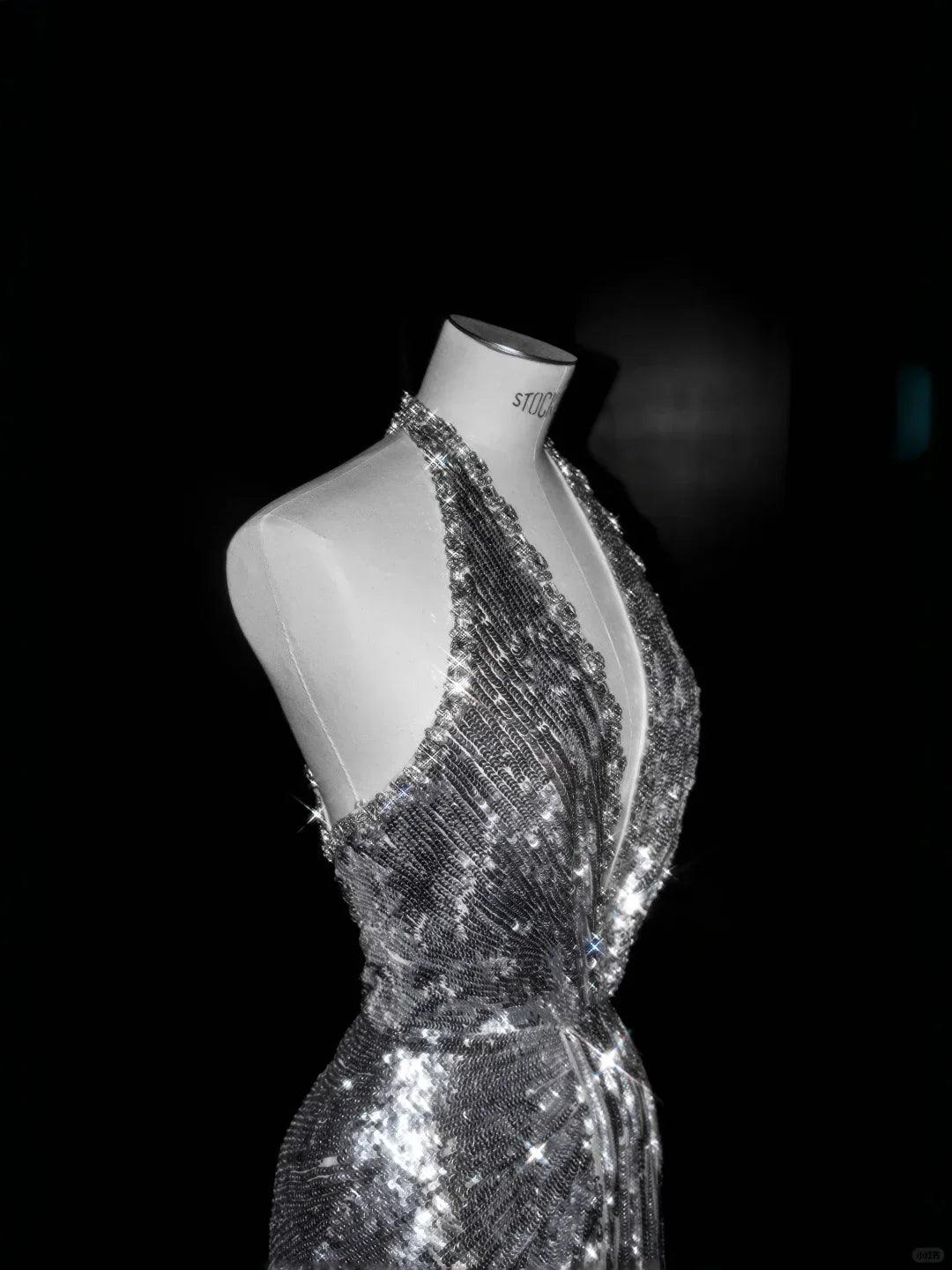 Vestido de noche escotado en V profundo plateado brillante con lentejuelas, cuentas y espalda descubierta, vestido de sirena para baile de graduación Y8687