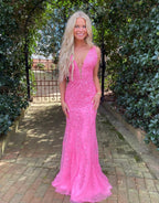 Vestido de Baile com Decote em V Profundo, Renda e Cor Rosa Choque Sereia