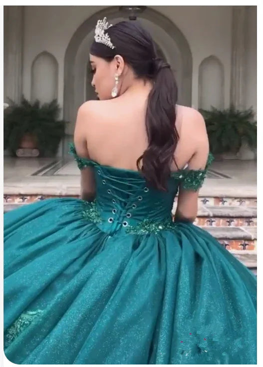 Vestido de Baile com Brilhos e Ombros Descobertos para Quinceanera Y608