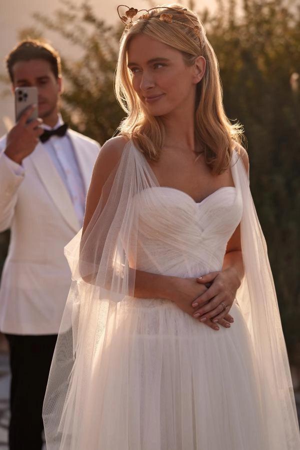 Ivory A Line Wedding Dress Sweetheart Flowing Tulle Cape Chapel Train Boho Gown