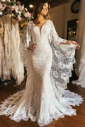 Vestido de Noiva Boémio Sereia com Decote Profundo e Mangas Amplas Cor Marfim