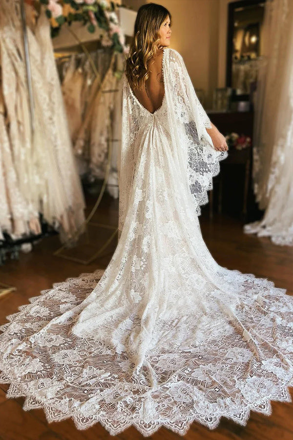 Vestido de Noiva Boémio Sereia com Decote Profundo e Mangas Amplas Cor Marfim