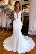 Vestido de novia largo estilo sirena con escote en V y espalda descubierta
