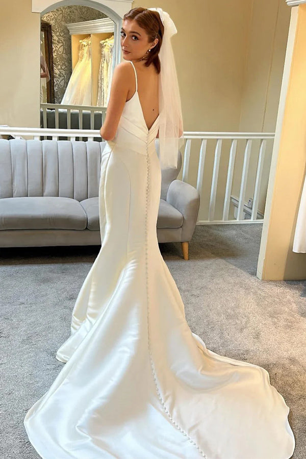 Robe de mariée ivoire à bretelles spaghetti, dos nu, coupe trompette