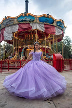 Vestido de Baile com Aplicações em Tule Lilás Vestido de Quinceanera Vestido Doce 16 Y6243