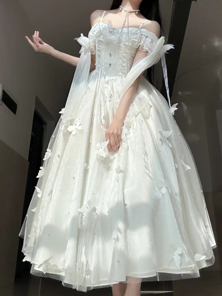 Vestido de fiesta elegante blanco con tirantes finos de tul, encaje y apliques de mariposa Y8394