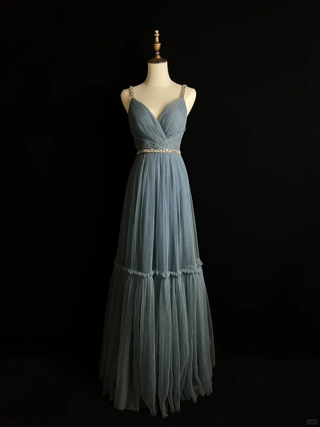 Vestido de noite simples azul em tule com contas, corte em A, alças finas, decote em V, vestido de baile Y8649