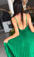 Vestido de Festa Verde com Alças Finas, Pregas, Decote em V, Modelo Evasê, Vestido de Noite Y7958
