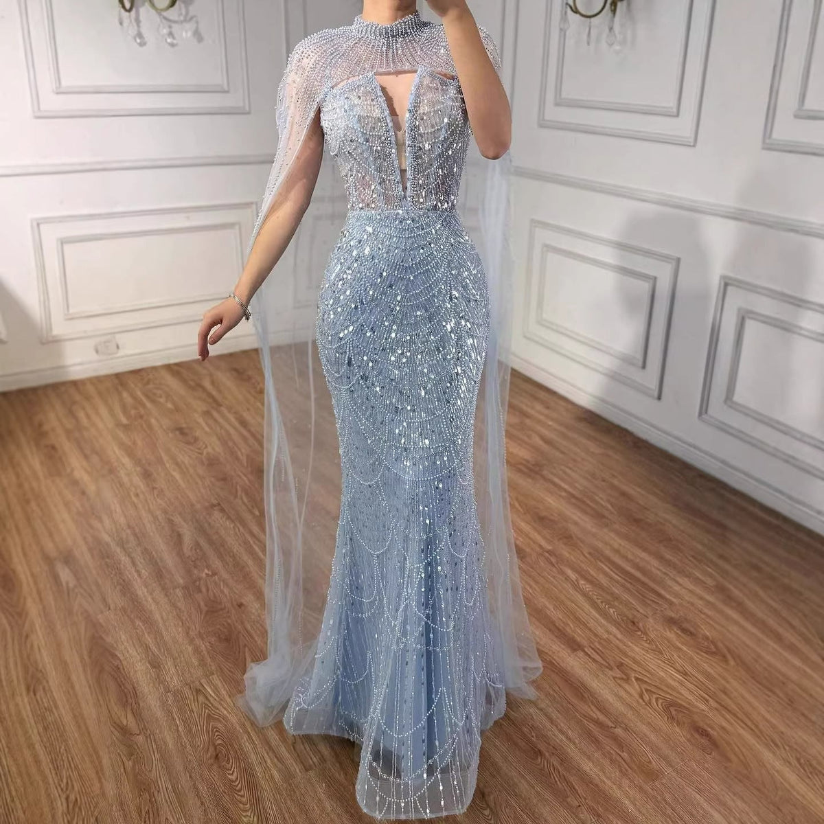 Robe de soirée de luxe en perles couleur nude avec traîne en tulle LA72189A