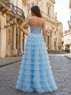 Vestido de baile azul claro com espartilho de tule em camadas corpete decote em coração