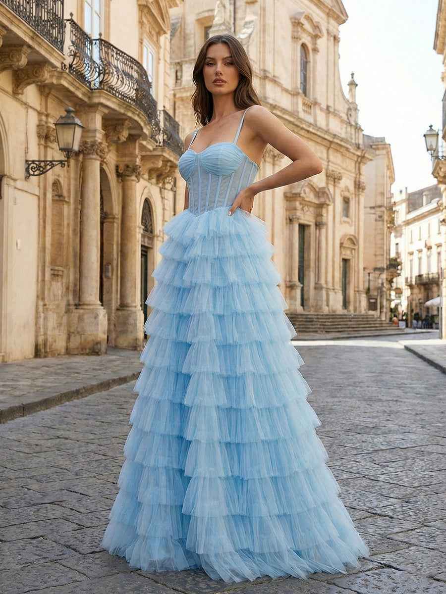 Vestido de baile azul claro com espartilho de tule em camadas corpete decote em coração