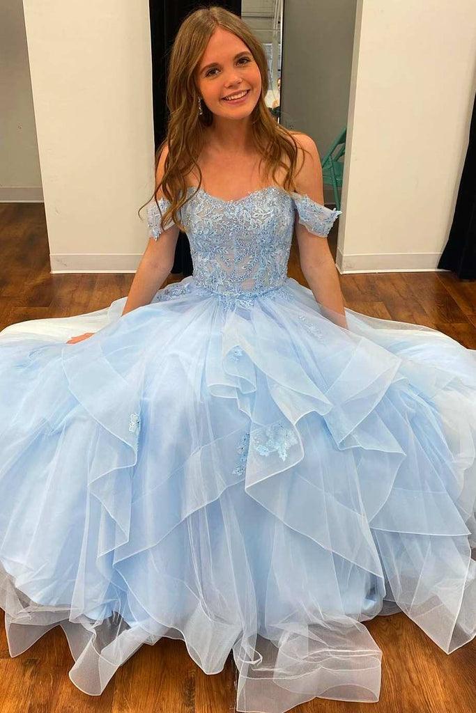 Vestido de Noite Azul Claro em Tule com Camadas, Decote Ombro a Ombro e Corte em A