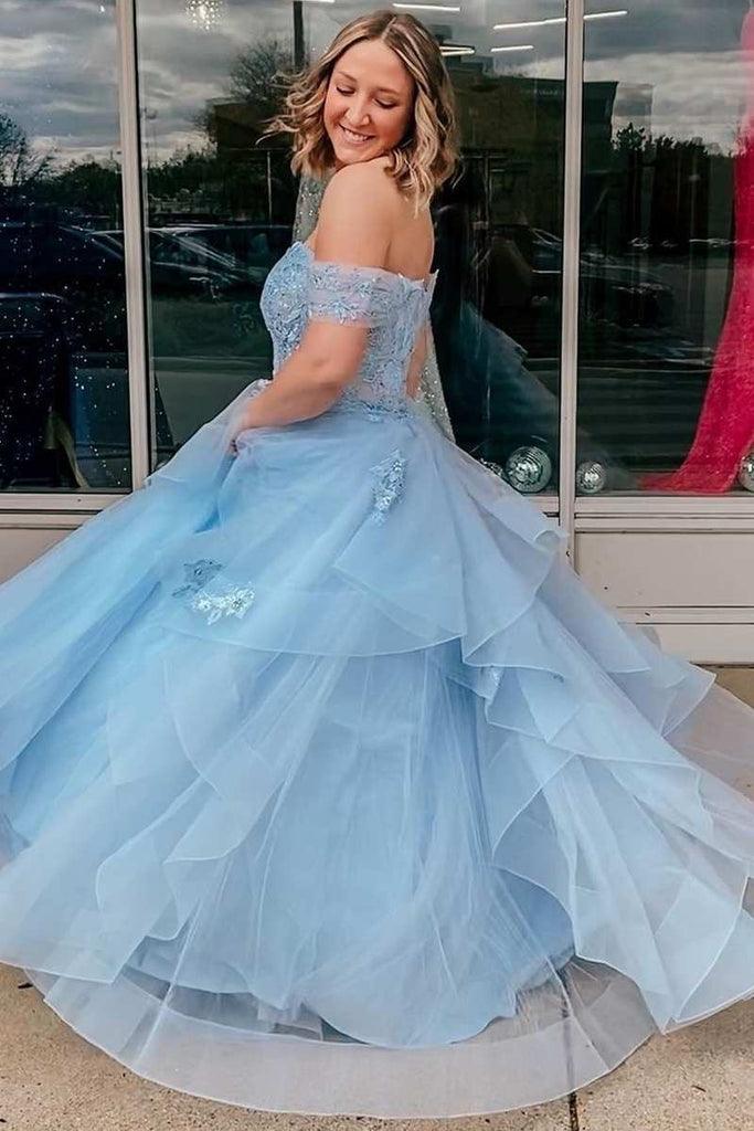 Vestido de Noite Azul Claro em Tule com Camadas, Decote Ombro a Ombro e Corte em A