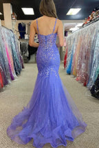 Vestidos longos de baile com alças finas em tule e aplicações, estilo sereia