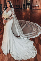 Vestidos de Noiva em Cetim com Renda, Decote em V, Manga Comprida, Corte em A e Folhos