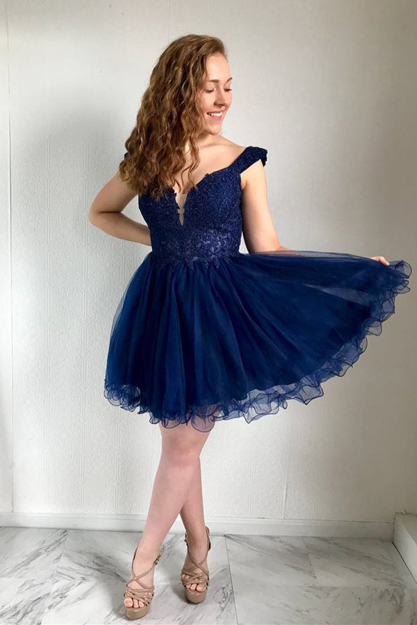 A-Line Navy Blue Lace V-Neck Homecoming Dresses