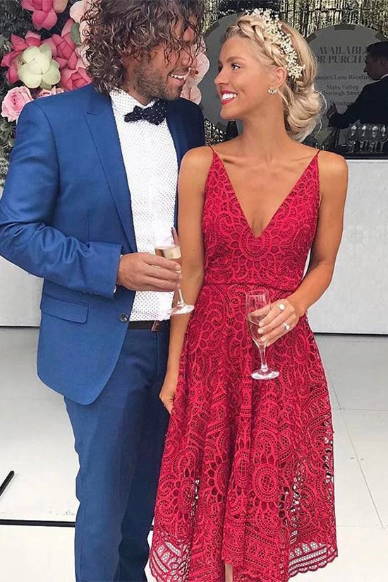 Vestidos de dama de honor sencillos de corte A, color rojo, con escote en V profundo y tirantes finos de encaje