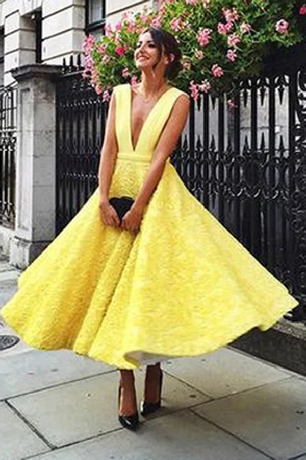Robe de bal de rentrée à col en V profond, mignonne, jaune, longueur thé, en dentelle
