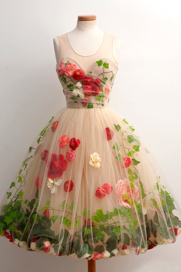 A-Line Scoop Knee-Length Homecoming Dress with Red Flowers