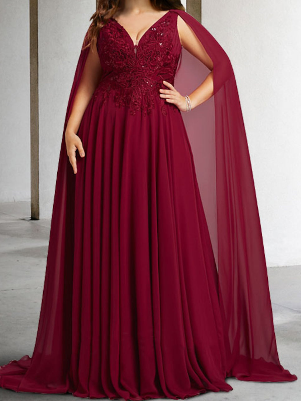 V Neck A Line Princess Mother Of The Bride Dresses Featuring Applique