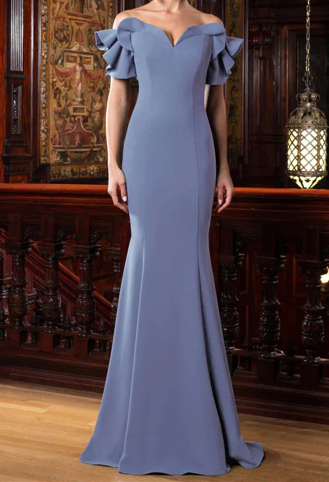 Vestidos de madrina de novia con escote barco estilo trompeta o sirena