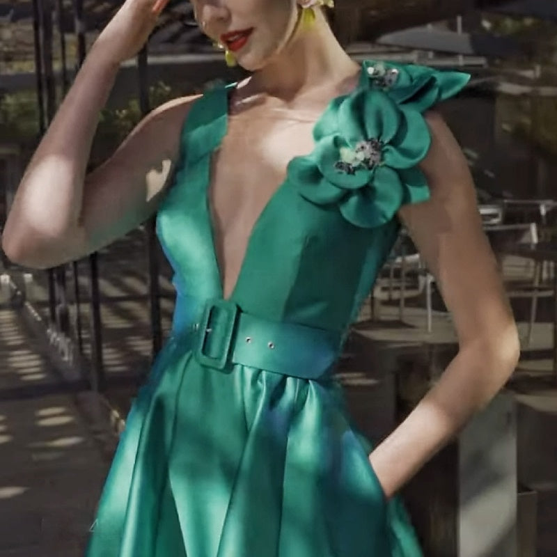 Vestido mãe da noiva com decote em V sem mangas evasé comprimento chá com faixa