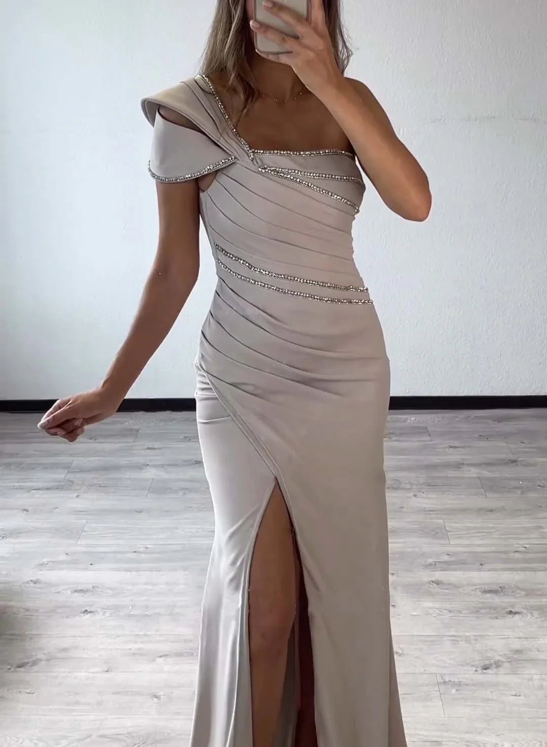 Abito da madre della sposa a sirena/tromba, monospalla, senza maniche, lungo fino a terra