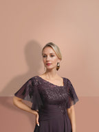 Vestido Princesa Mãe da Noiva Manga Curta A Line com Design Assimétrico