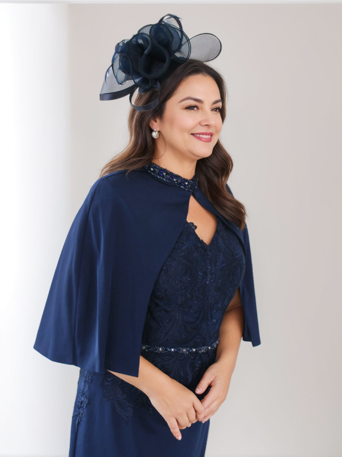 Vestido plus size com decote em V comprimento chá mãe da noiva com strass