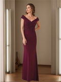 V Neck Sleeveless Sheath Mother Of The Bride Dress With Appliques