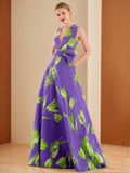 Vestido floral com decote em V sem mangas e cinto para mãe da noiva