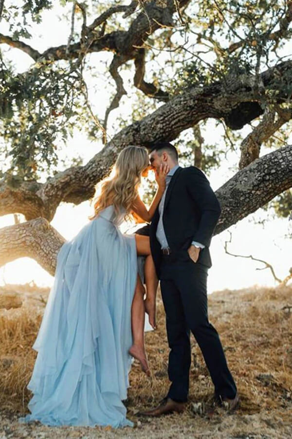 Robe de mariée de plage rustique bleu ciel fendue à la cuisse avec traîne de cour, MW281