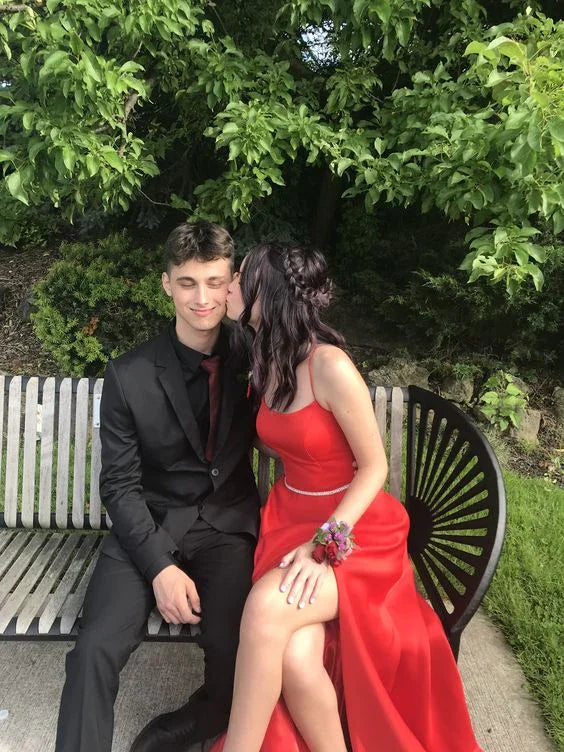 Vestido de Baile Simples Vermelho em Linha A com Costas Atadas Vestido de Noite Y6547