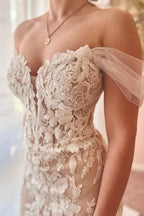 Robes de mariée sirène fabuleuses en tulle, décolleté cœur, épaules dénudées, longueur au sol avec applications